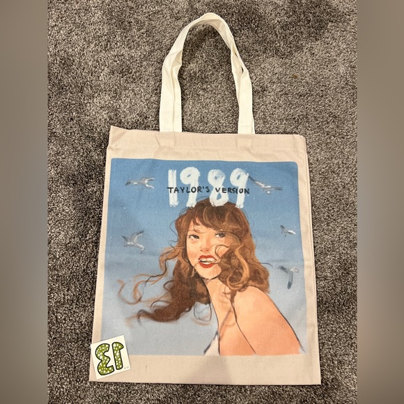 🎶 NEW! TAYLOR SWIFT 1989 TOTE BAG - Picture 1 of 1